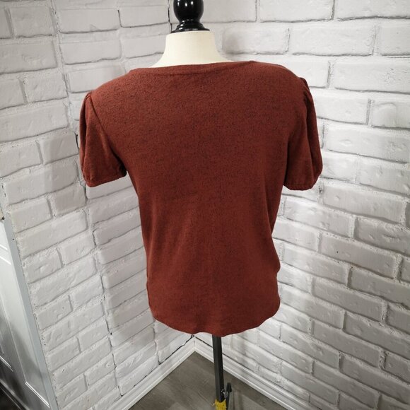 NWOT Ricki's Ladies Size Medium Rust Short Sleeves Lightweight Sweater - Picture 2 of 9